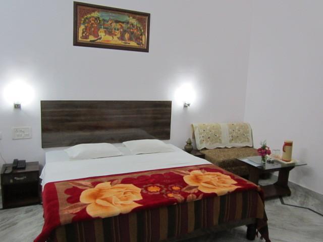Hotel Surya Khajurāho Extérieur photo