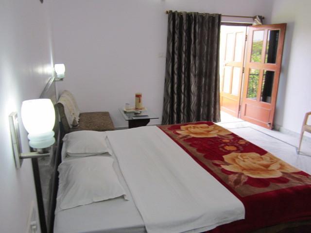Hotel Surya Khajurāho Extérieur photo