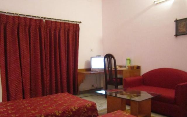 Hotel Surya Khajurāho Extérieur photo