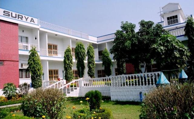 Hotel Surya Khajurāho Extérieur photo